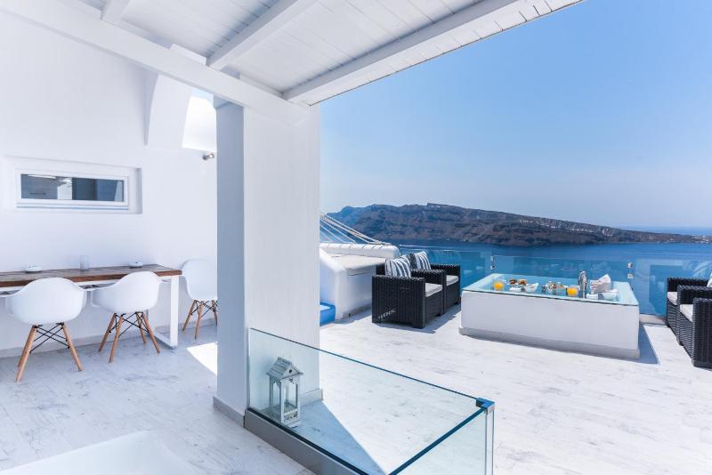 Hyperion Oia Suites - image 24