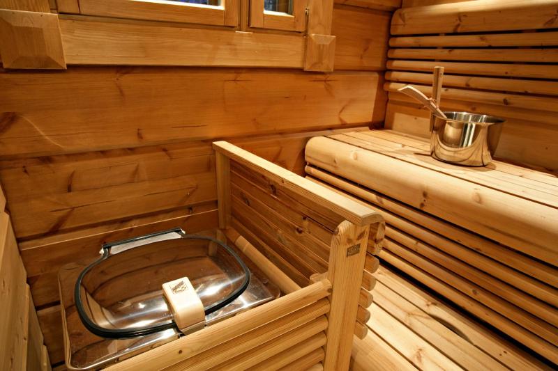 Two-Bedroom Cottage with Sauna image 3