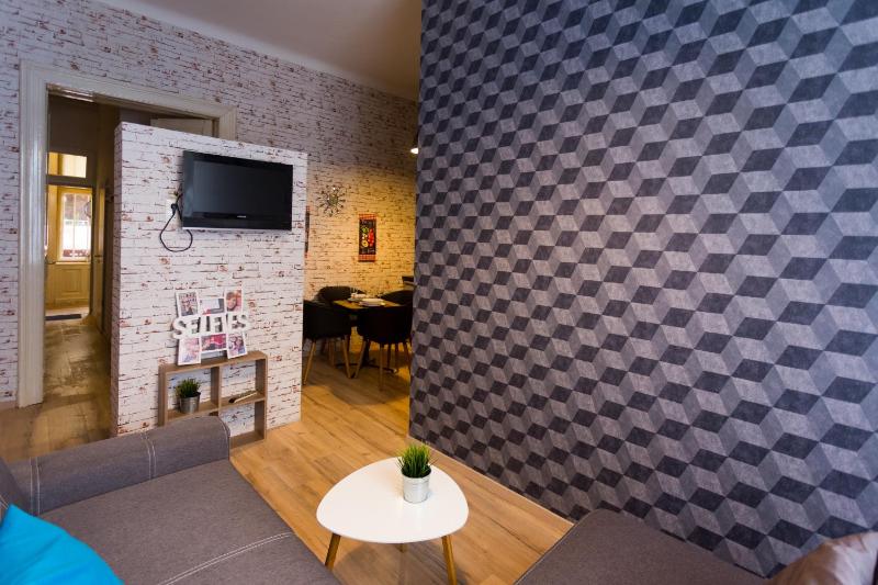 Apartment image 3