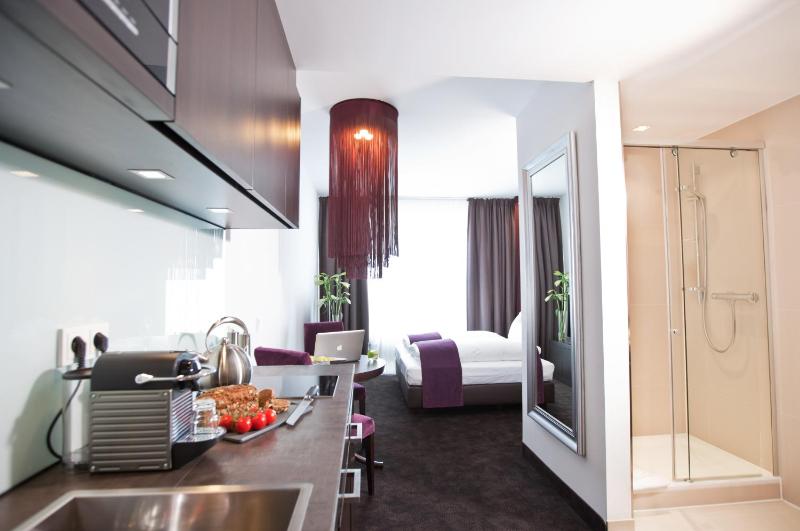 Comfort Studio Apartment image 3