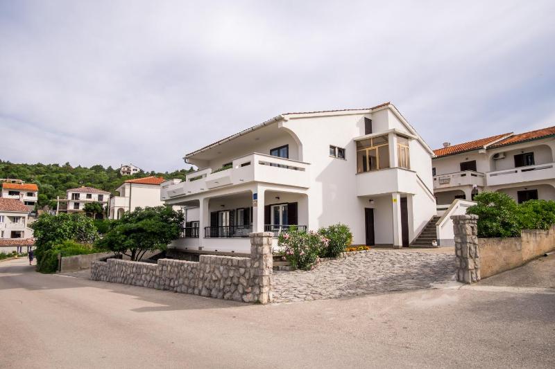 One Bedroom Apartment with Terrace and Sea View image 3