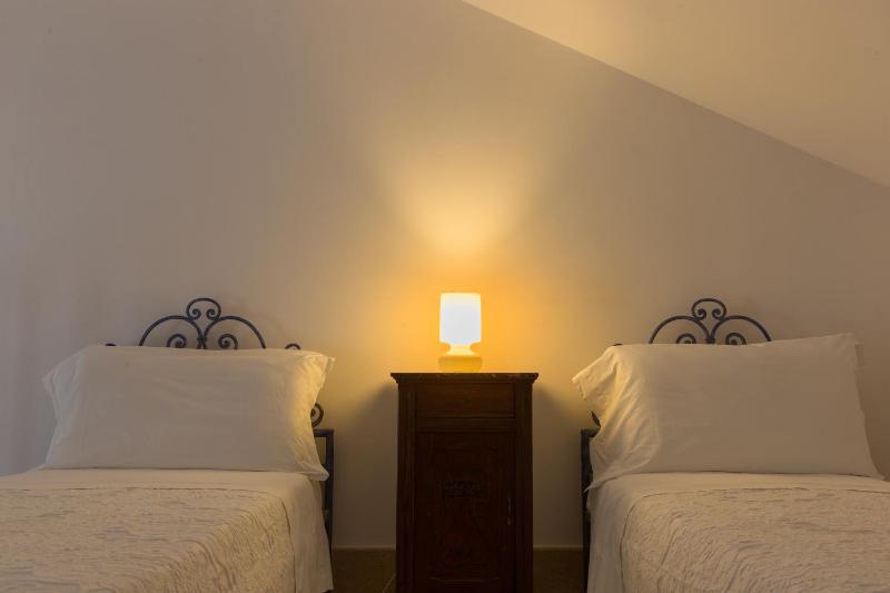 Superior Deluxe Quadruple Room image 4