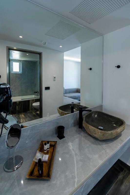 Classic Triple Room image 3