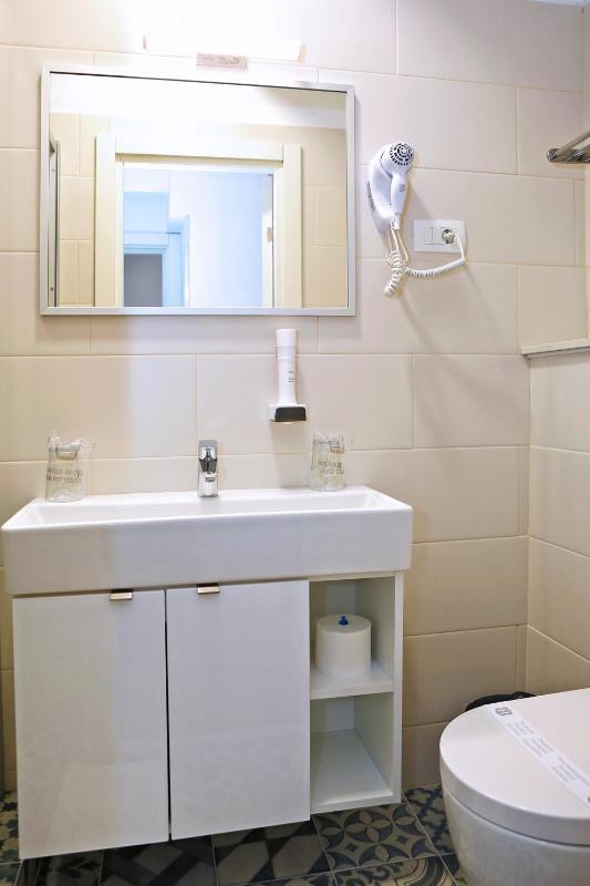 Double or Twin Room without Balcony image 3