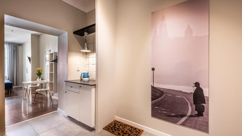 Deluxe Double or Twin Room image 4