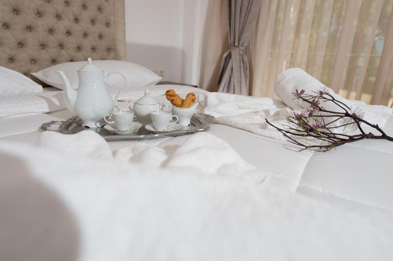 Comfort Triple Room image 3
