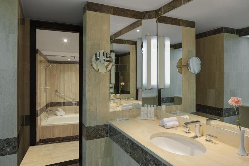 Suite with Balcony, Creek View and Lounge Access - 25% Discount on F&B  and SPA image 2