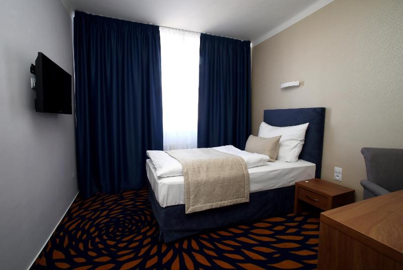 Single Room image 4