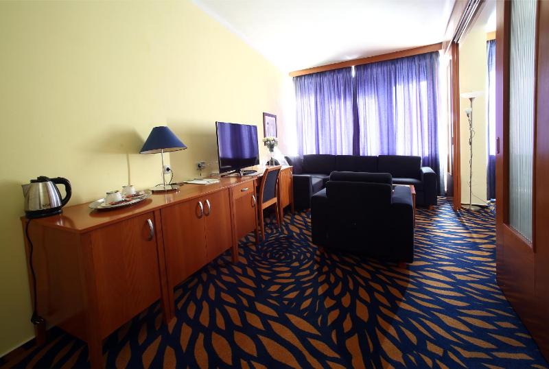 Suite image 3