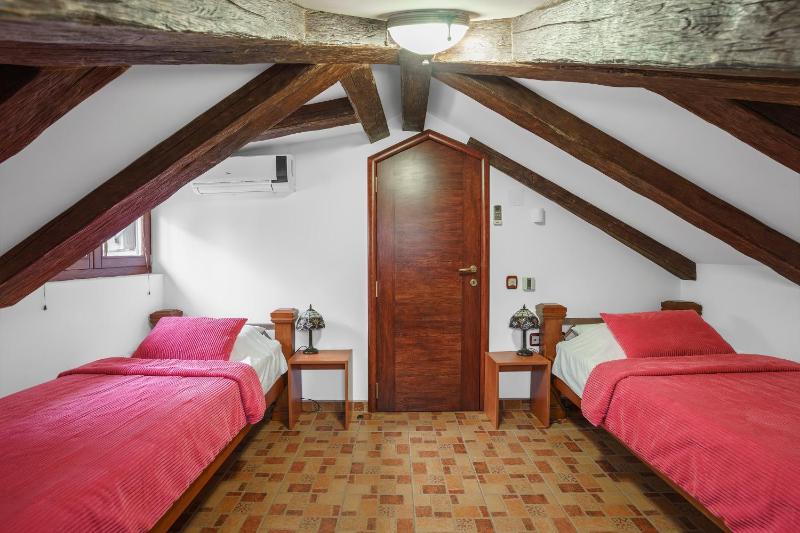 Two bedroom apartment with Balcony image 4
