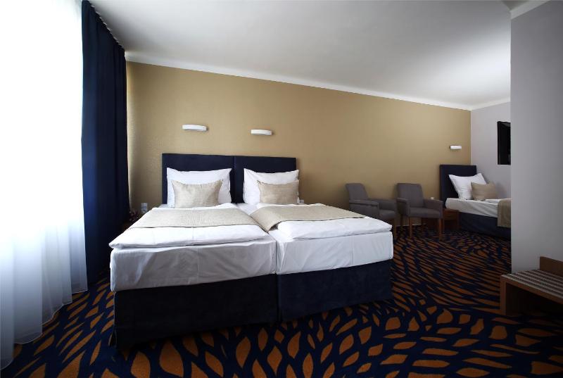 Triple Room image 1