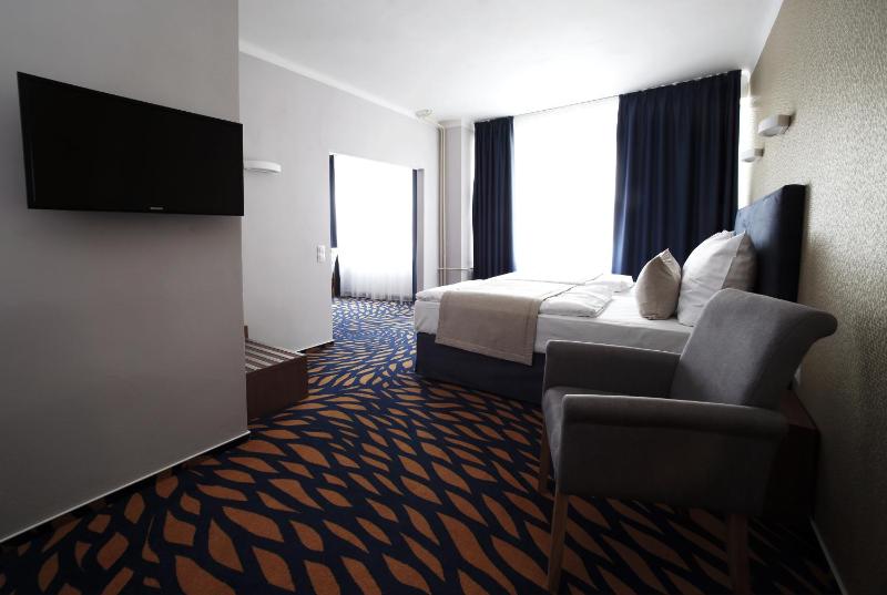 Triple Room image 3