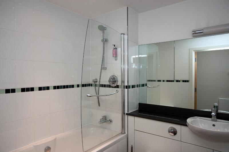 The Spires Serviced Apartments Birmingham - image 5