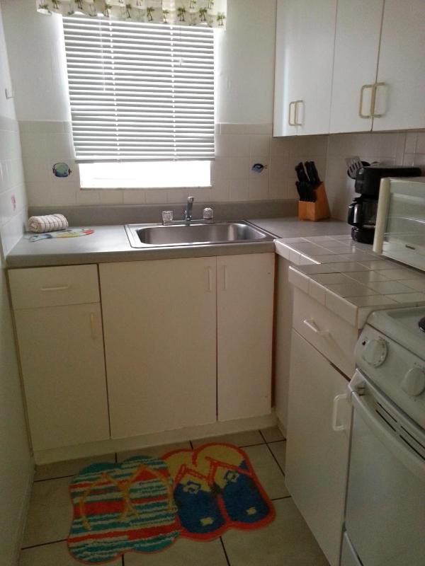 Atlantic Sands Beach Suites - image 32