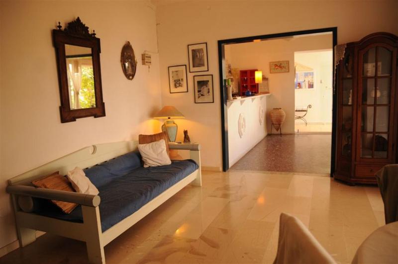 Akrotiri Hotel - image 21