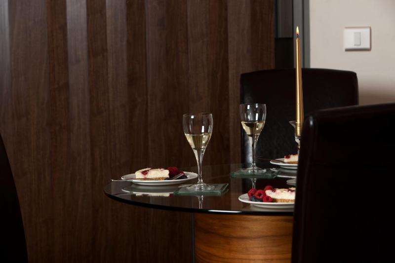 The Spires Serviced Apartments Birmingham - image 43