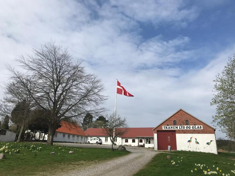Single Room with Shared Shower and Toilet image 2