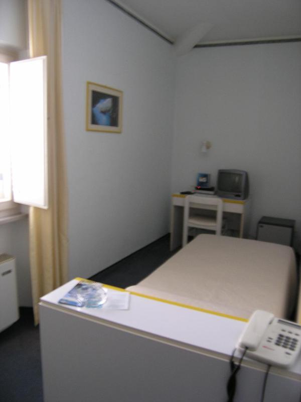 Single Room image 1
