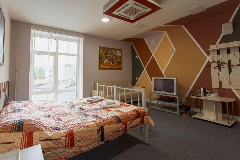 Quadruple Room with Bathroom image 2