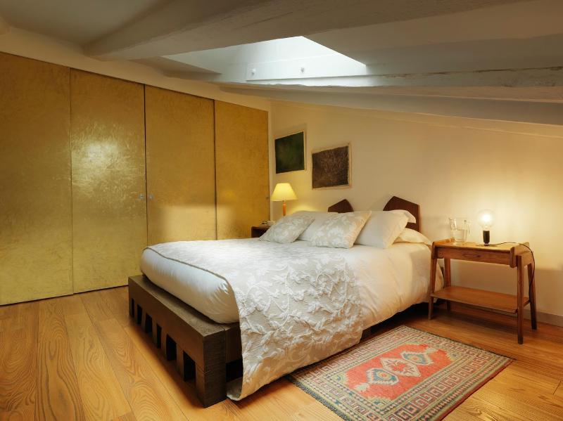 One-Bedroom Apartment - Separate Building image 3