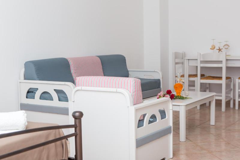 Studio Apartment image 2