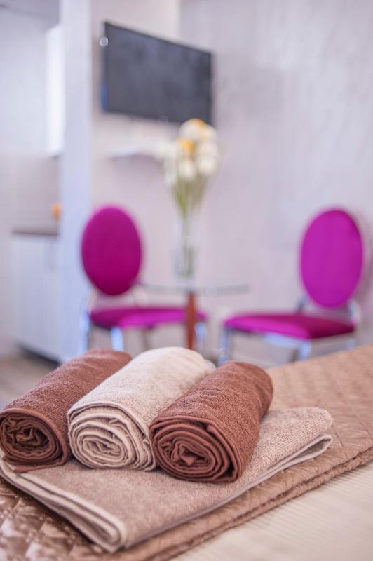 Luxury Boutique Studio Apartments - image 10