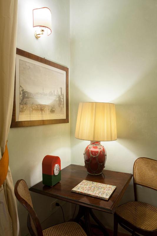 Deluxe Double or Twin Room image 3