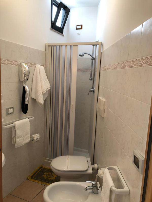 Standard Single Room image 4