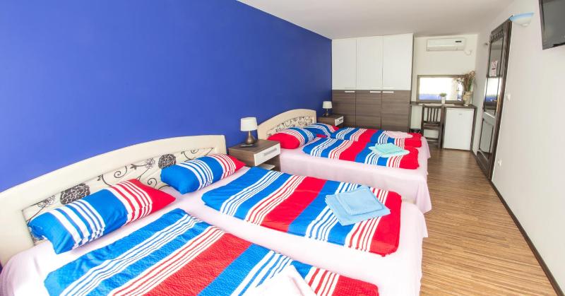 Quadruple Room image 4