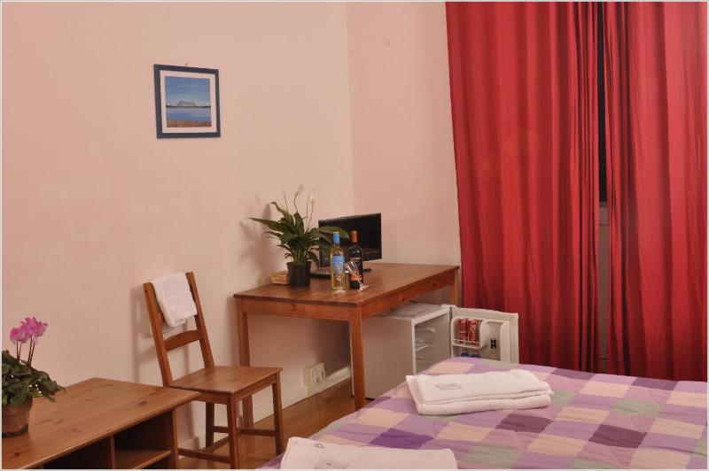 Triple Room with Private External Bathroom image 2