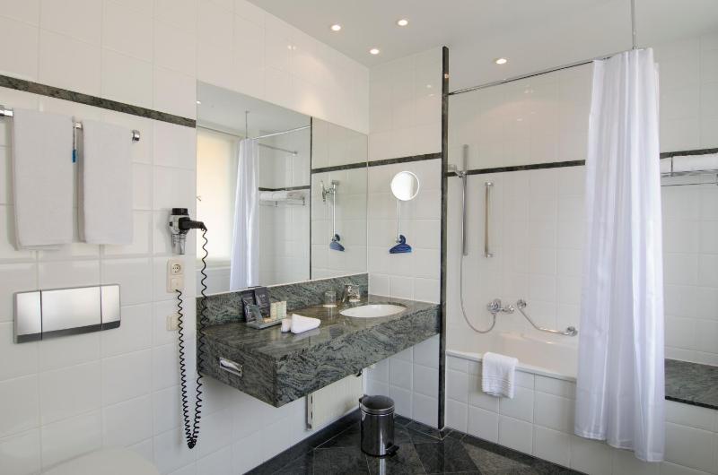 Junior Suite image 1