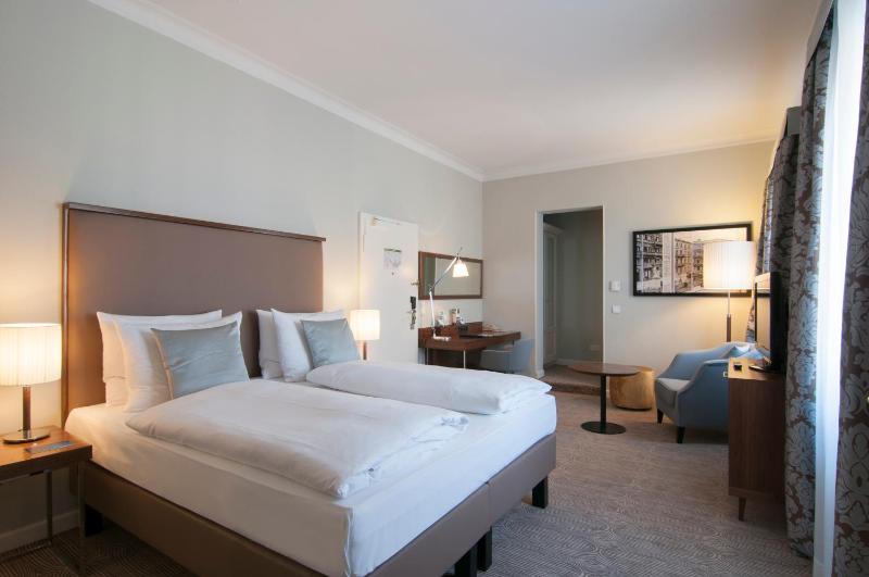 Single Room image 4