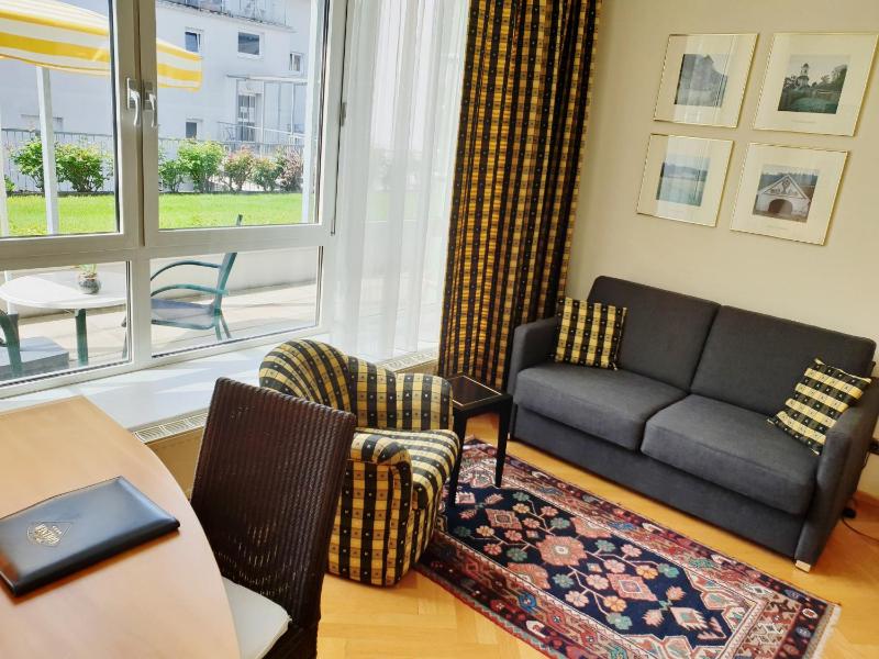 One-Bedroom Apartment image 3