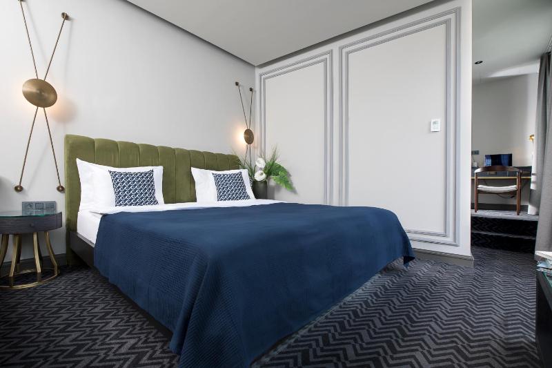 Penthouse Room image 2