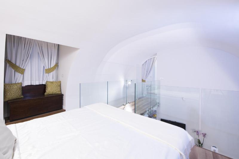 Classic Quadruple Room - Split Level image 4