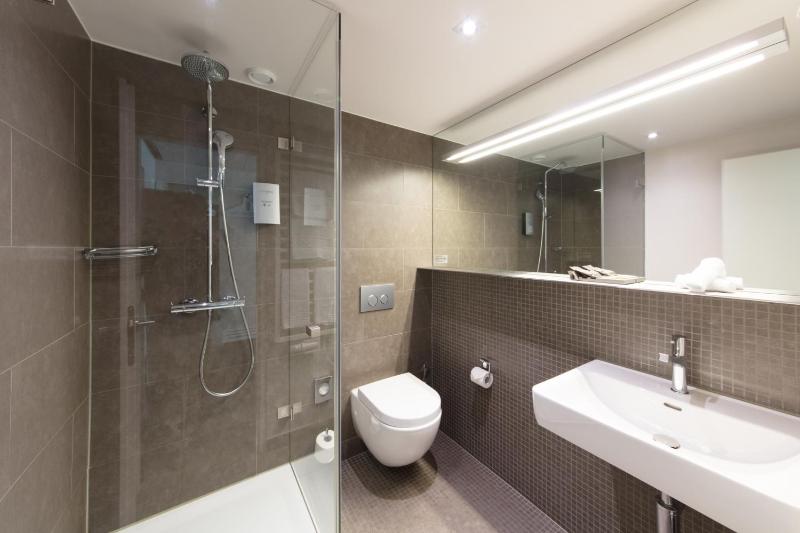 Twin or Double Room - North side image 1
