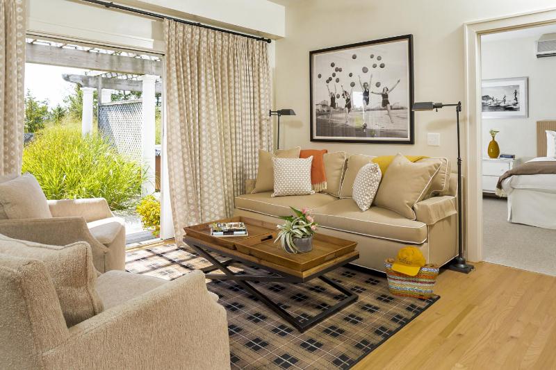 Two-Bedroom Villa image 3