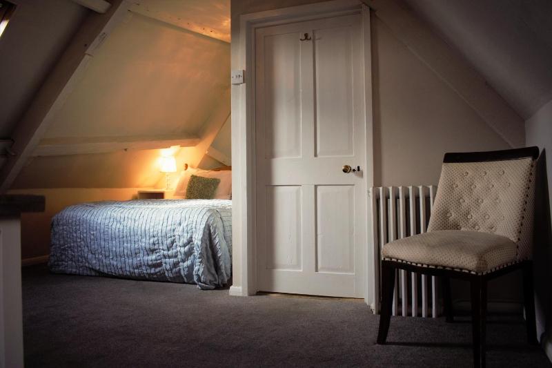 Small Double Room image 2