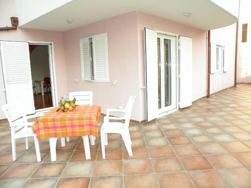 Two-Bedroom Apartment with Terrace image 4