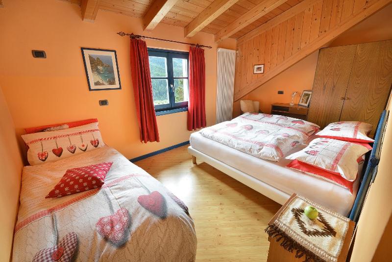 One-Bedroom Apartment (3 Adults) image 2