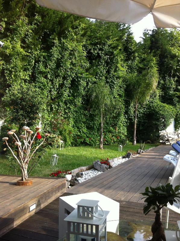 Lemon Tree Hotel - image 6
