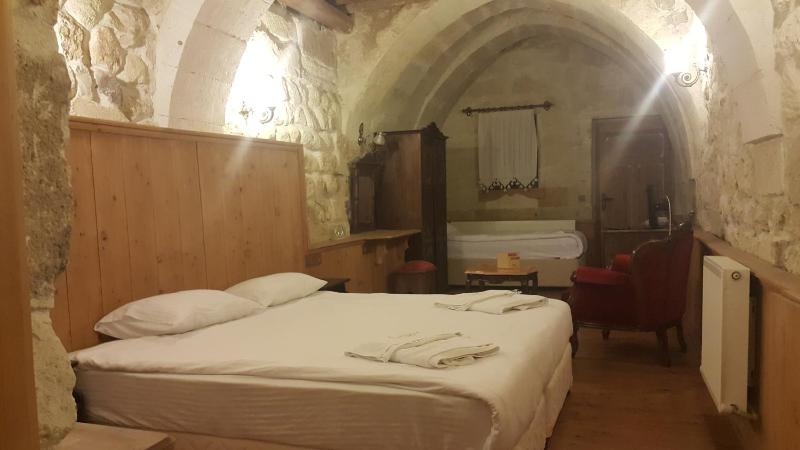 Standard Room image 2