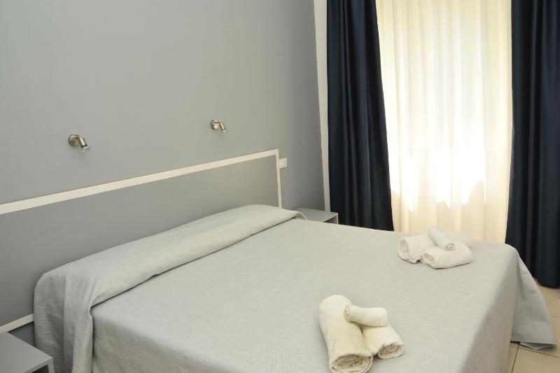 Double Room with Balcony image 1