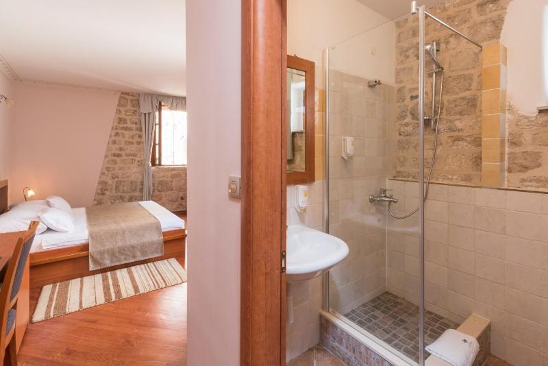 Superior Double Room image 4