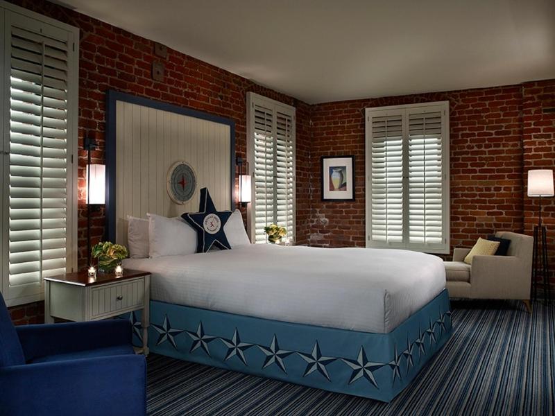 King Room image 3