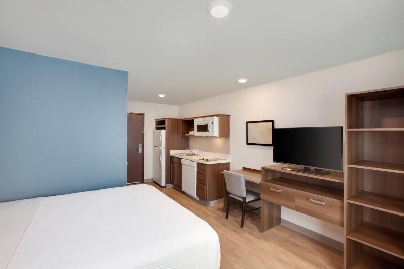 Double Room image 3