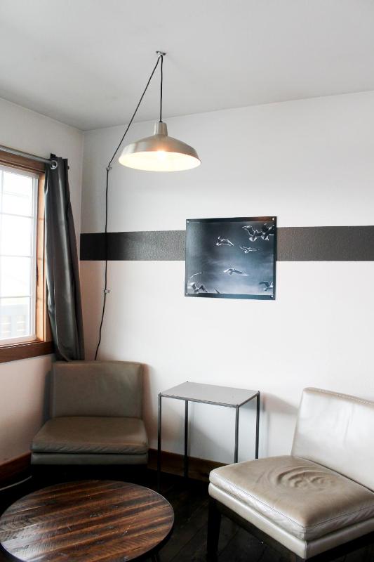 Deluxe King Room image 4