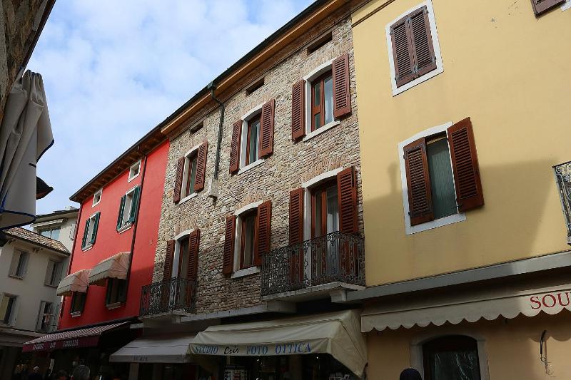 Aurora Sirmione Appartamenti - image 10