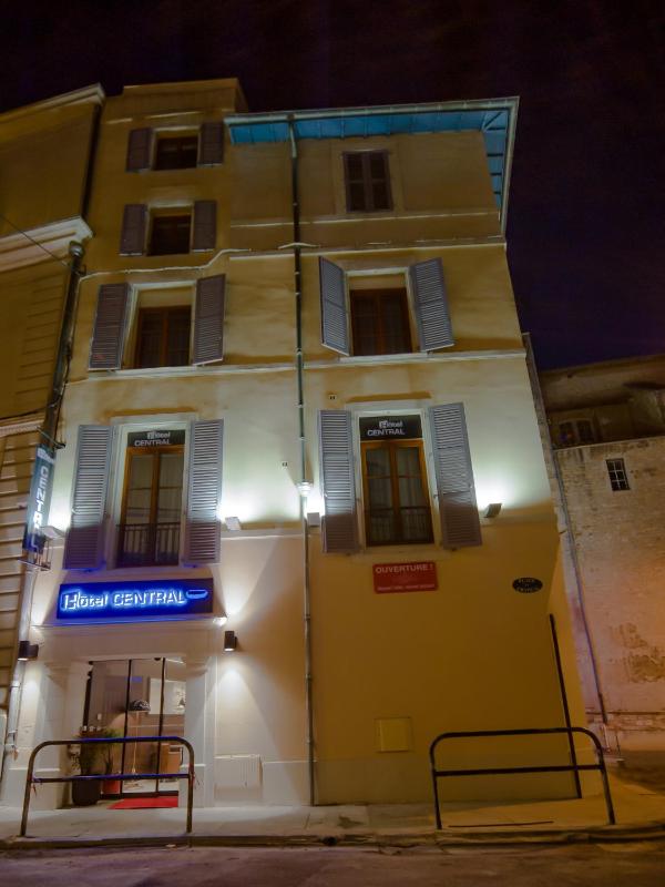 Central Hotel - image 26