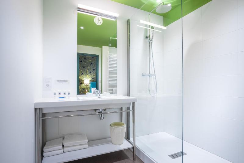 Standard Double Room image 1